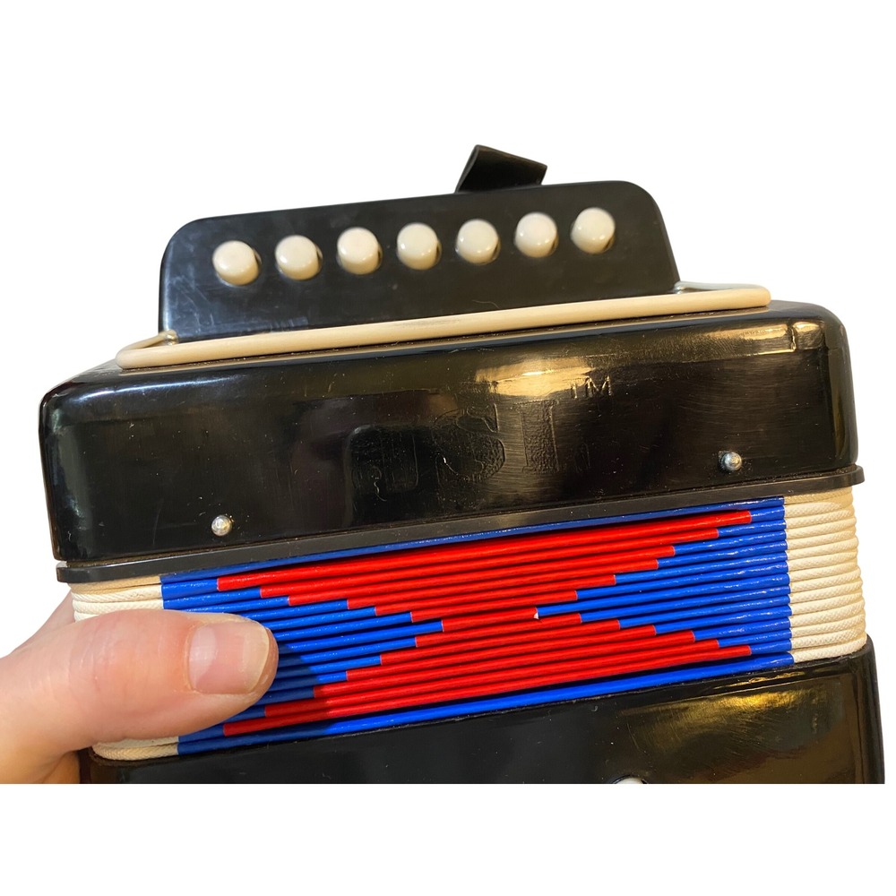 Vintage 7 Key Child Prodigy Midget Accordion. Polka Fun! - Picture 8 of 15